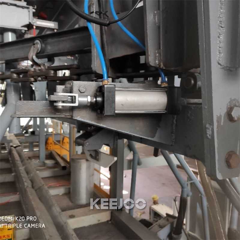 Sa2.5 Sa3.0 Spinner Hanger Shot Blasting Machine For Rust Removal