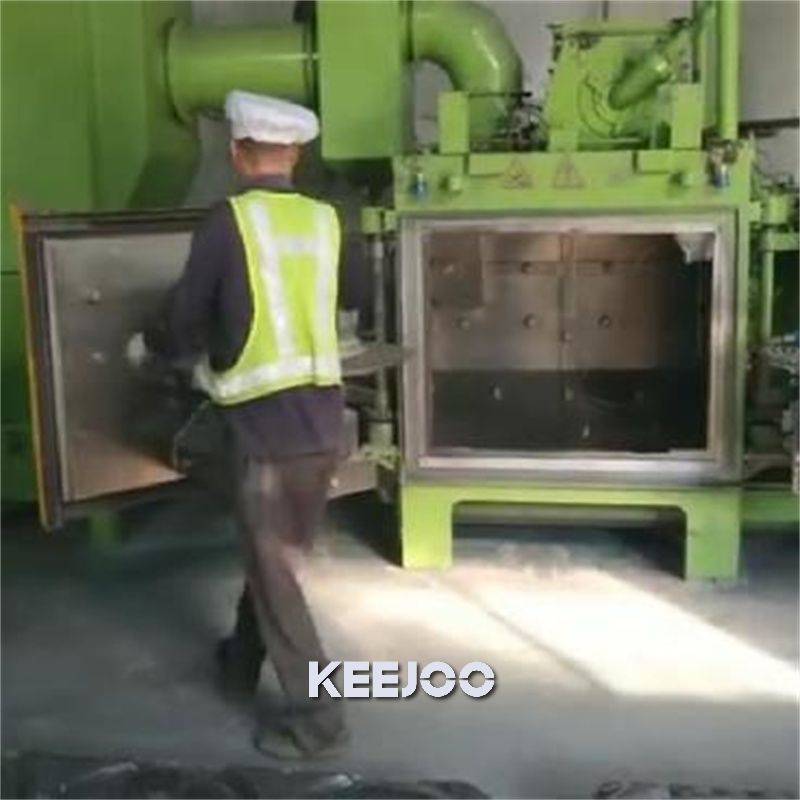 Foundry 1350mm×560mm Industrial Shot Blasting Machine Good S
