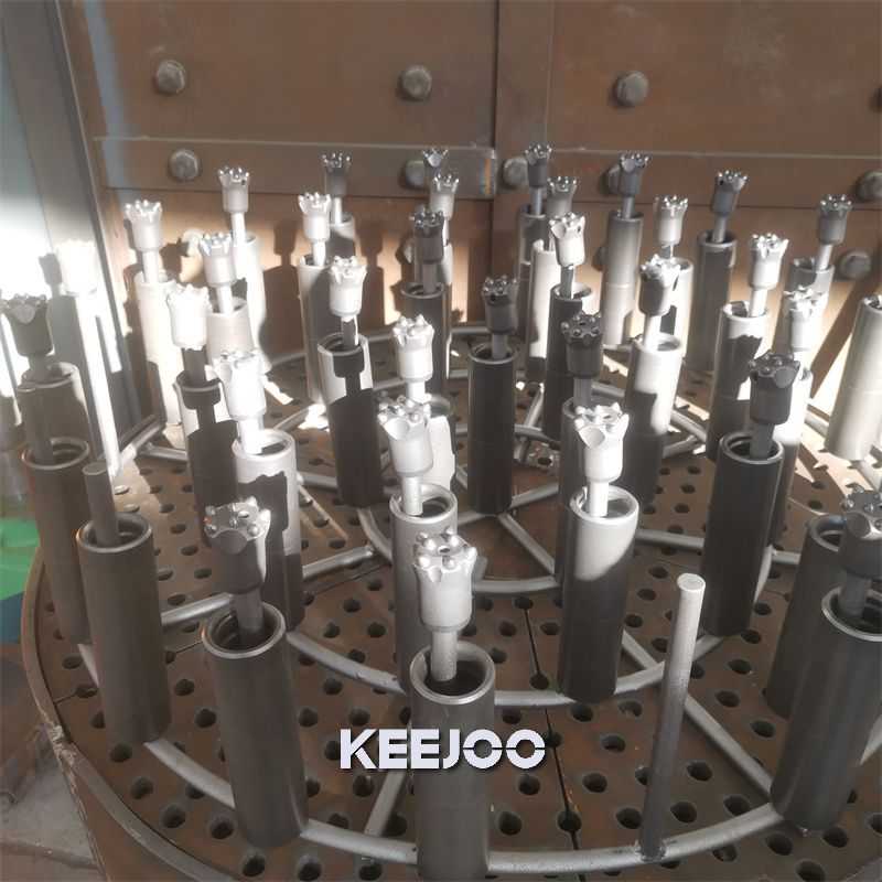 2000*2000*2000mm Electric Rotating Shot Blasting Machine for Surface Finishing